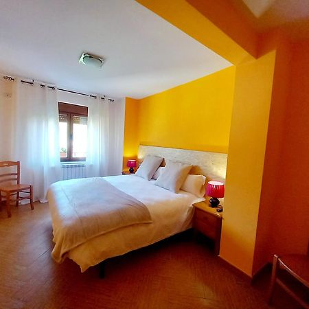 Hotel Rural Orquidea Velilla del Rio Carrion Extérieur photo